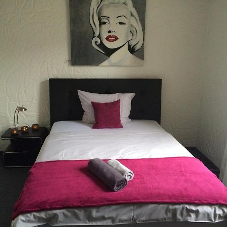 Haus Gerry Hotel Düsseldorf Eksteriør billede